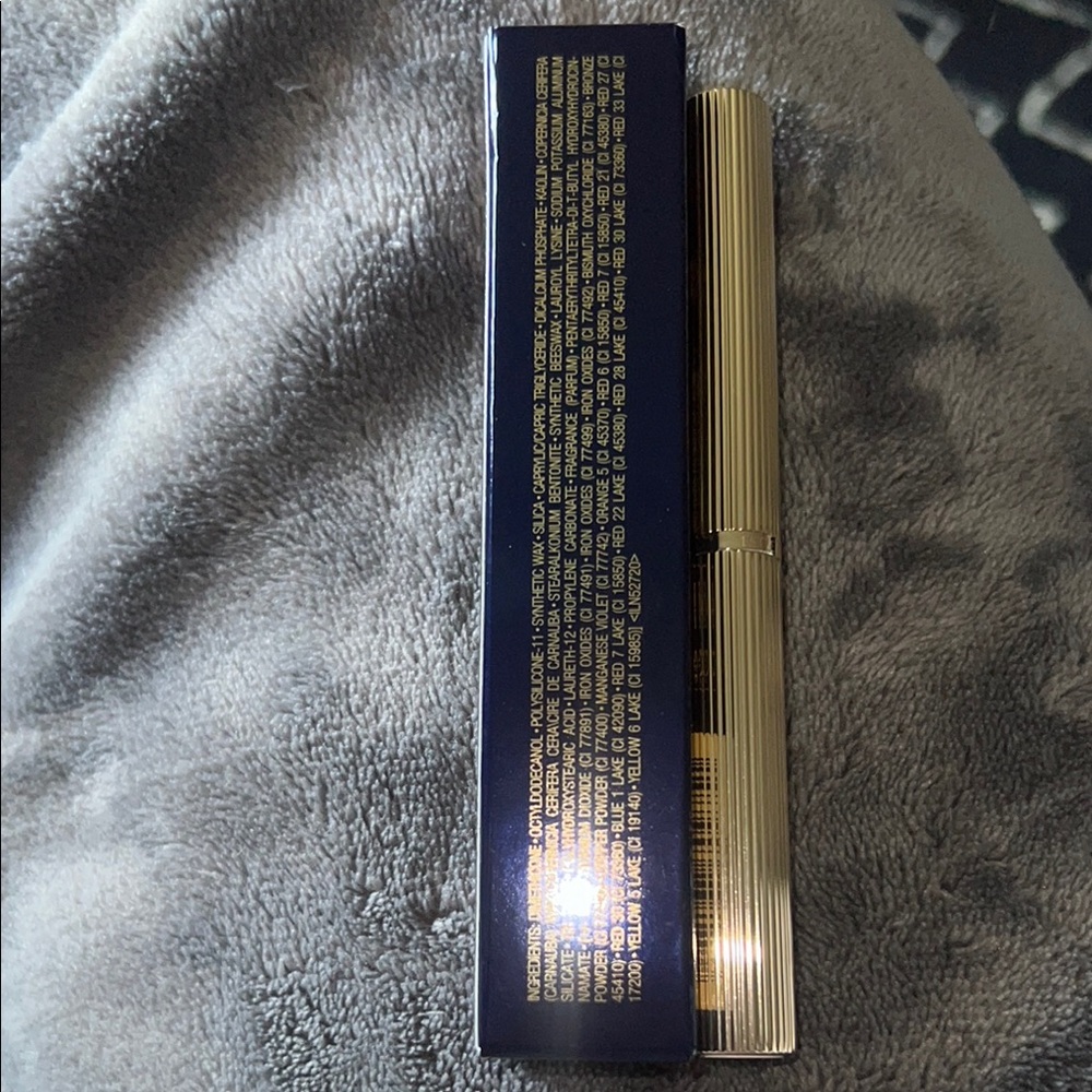Estée Lauder Pure Color Lipstick - Picture 2 of 2
